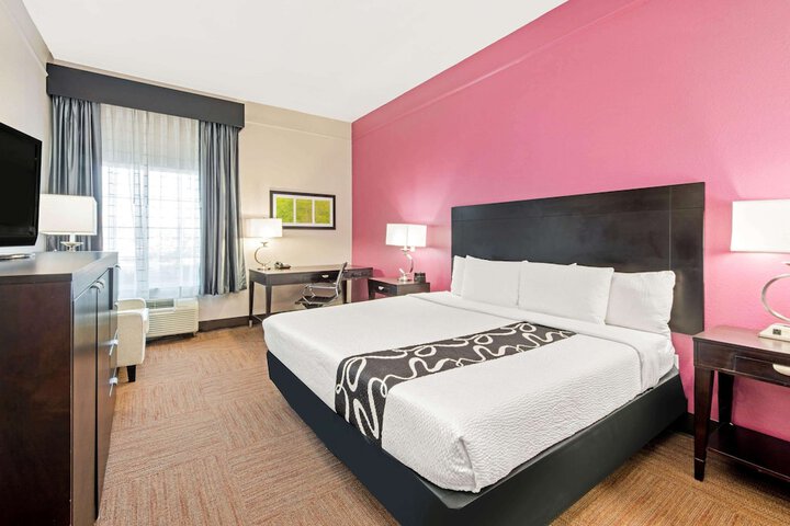 Room 9 of 25