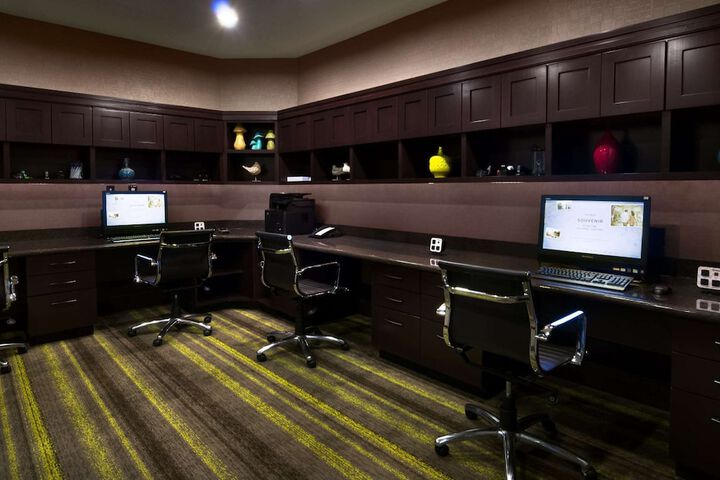 Business Center 51 of 51