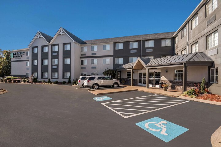 Hotel 3 of 42