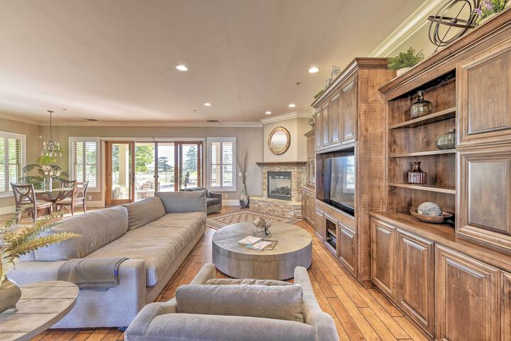 Near Wineries: Elk Grove Getaway w / Saltwater Pool