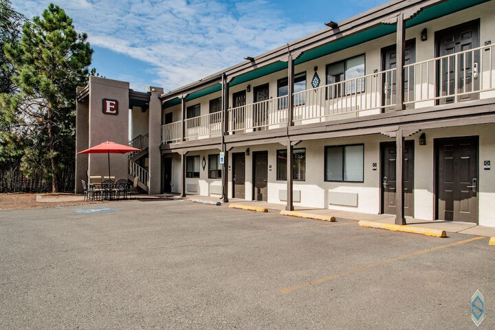 Hotel 12 of 93