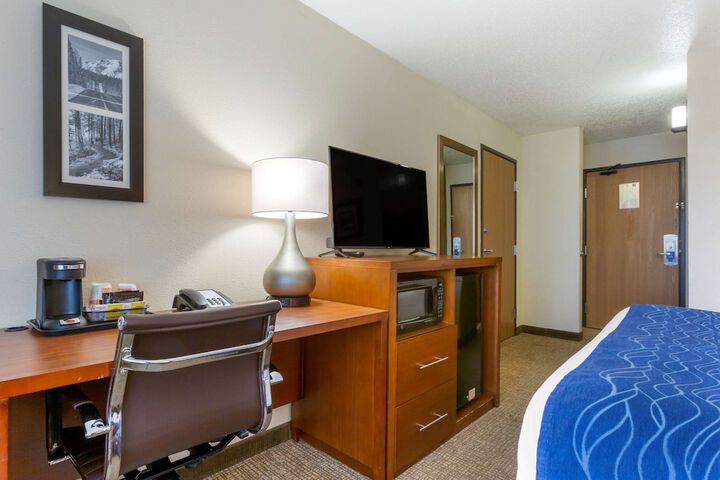 Room 33 of 51