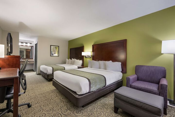 Room 14 of 36
