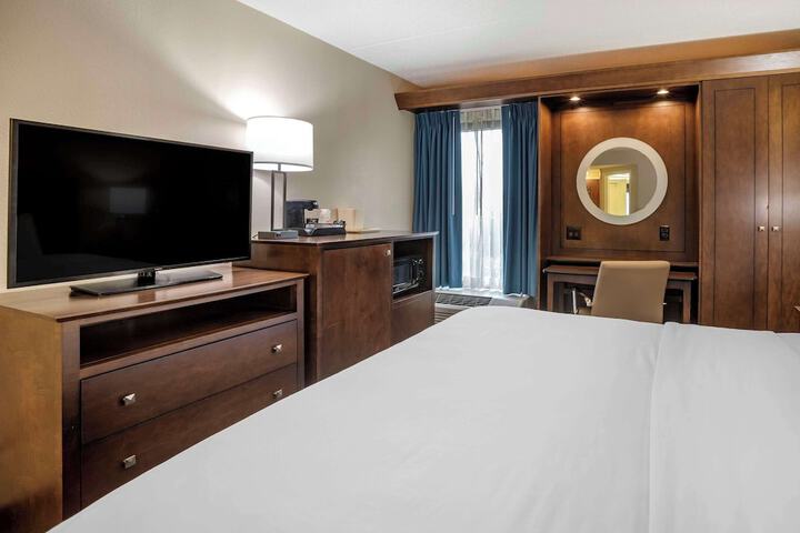 Room 28 of 37