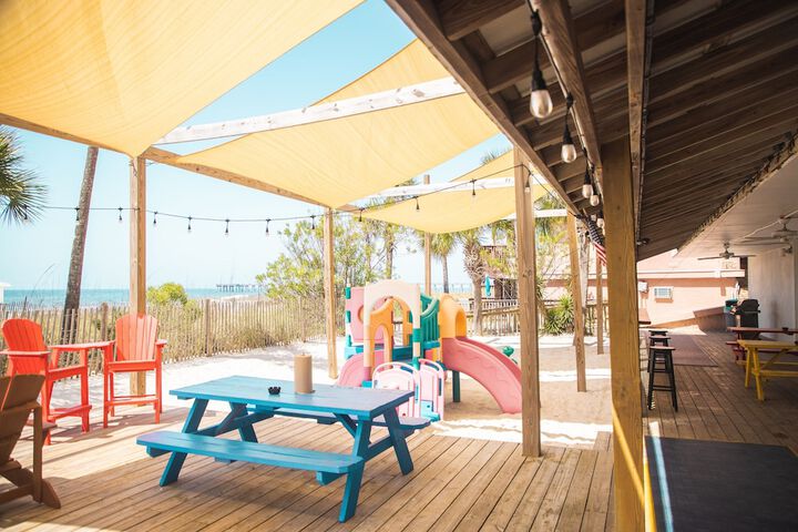 The Driftwood Lodge
