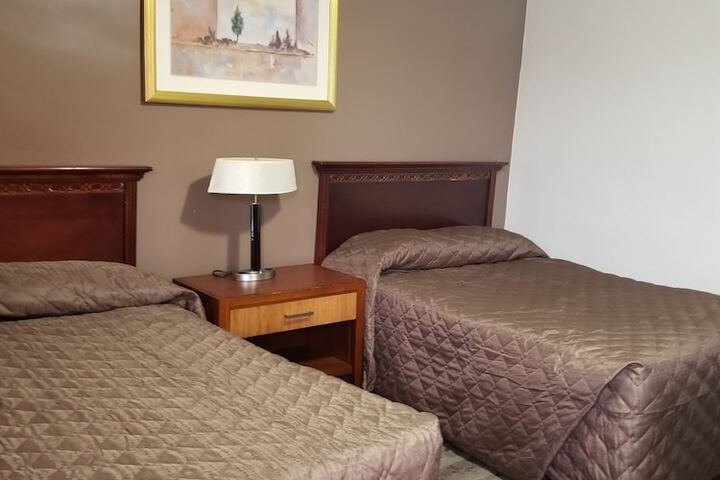 Room 7 of 10