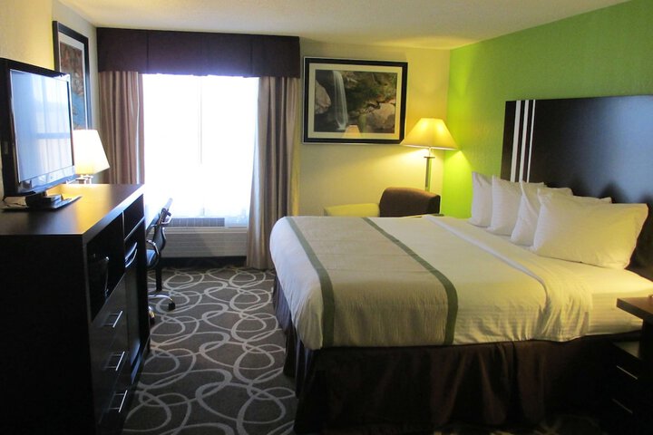 Room 18 of 24