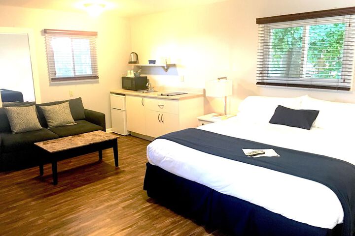 Room 19 of 38
