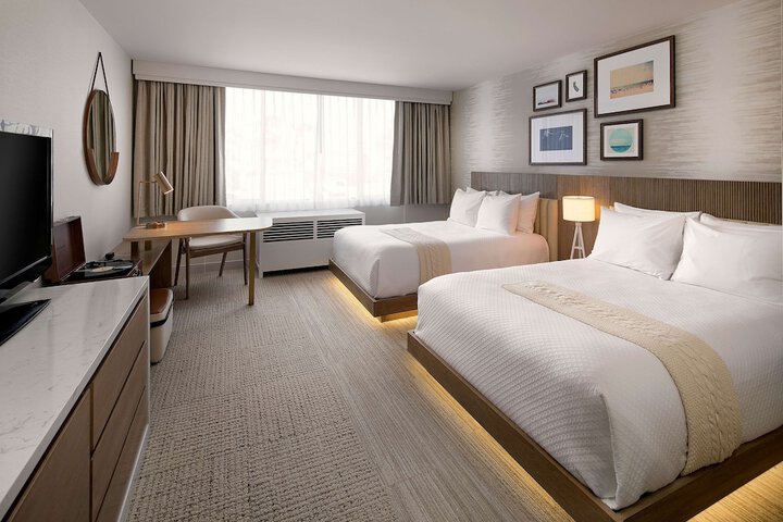 Belamar Hotel Manhattan Beach Tapestry Collection by Hilton
