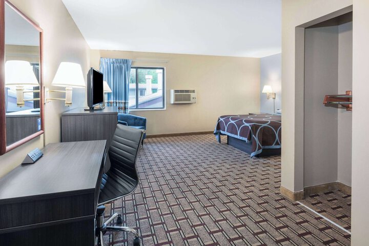 Room 22 of 45