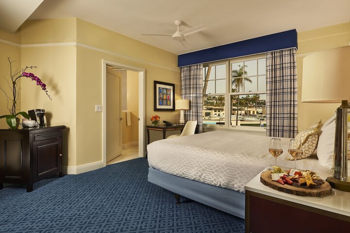Room 34 of 83