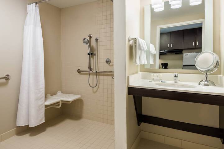 Room 14 of 42