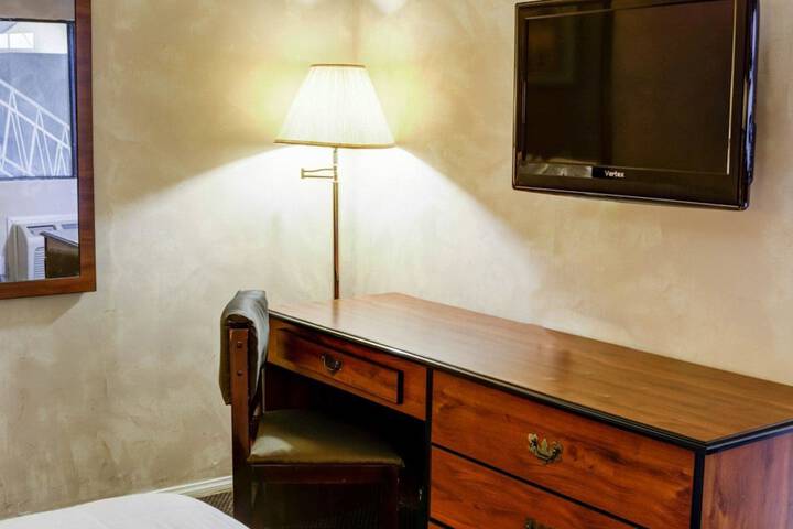 Room 14 of 26
