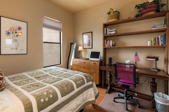 Room 9 of 19