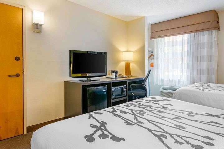Room 20 of 29