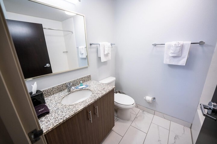 MainStay Suites at Discovery Park of America
