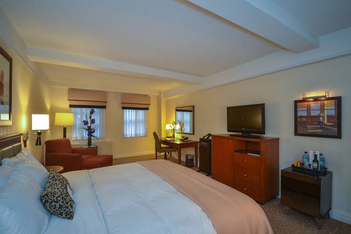 Room 25 of 49