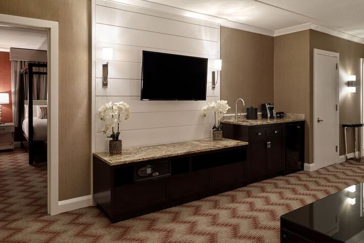 Room 10 of 15