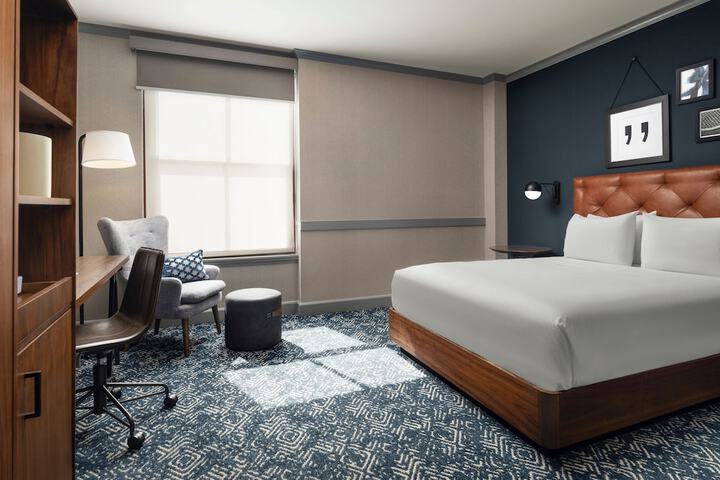 Room 13 of 32