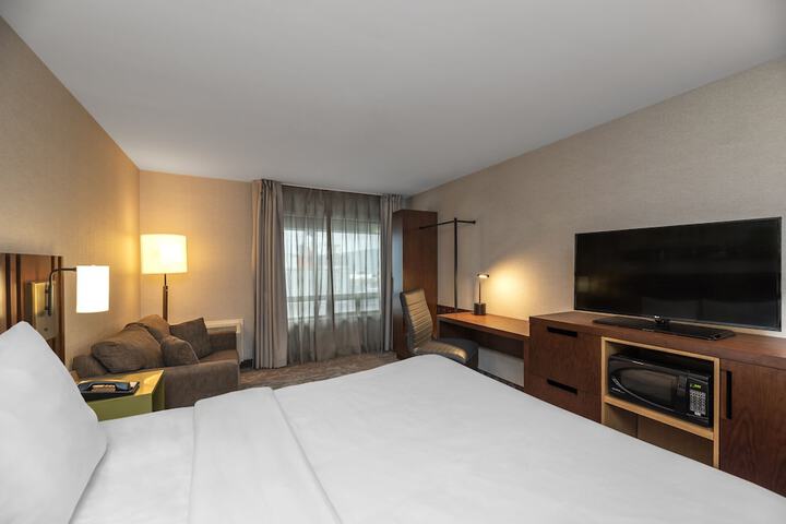 Room 28 of 38