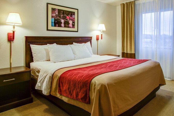 Room 9 of 29