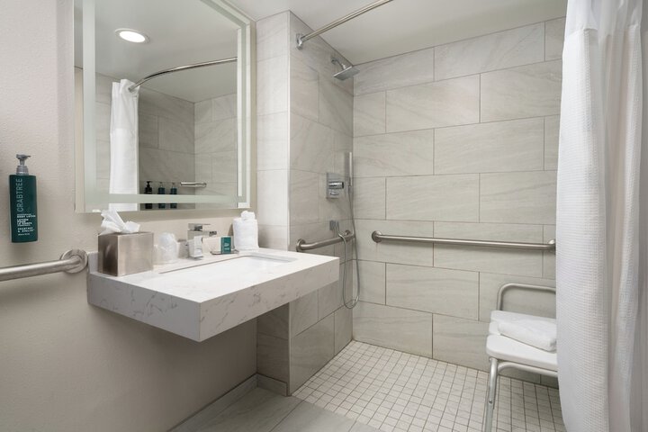 DoubleTree by Hilton Providence Airport Warwick