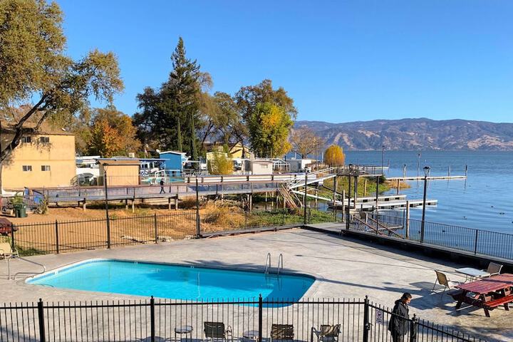 Pool 5 of 29