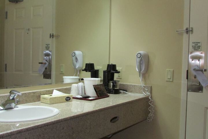 Fairbridge Inn & Suites