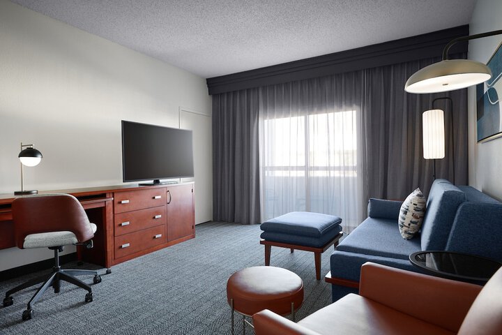 Courtyard by Marriott Kansas City Overland Park / Metcalf