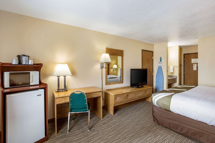 Quality Inn - Storm Lake