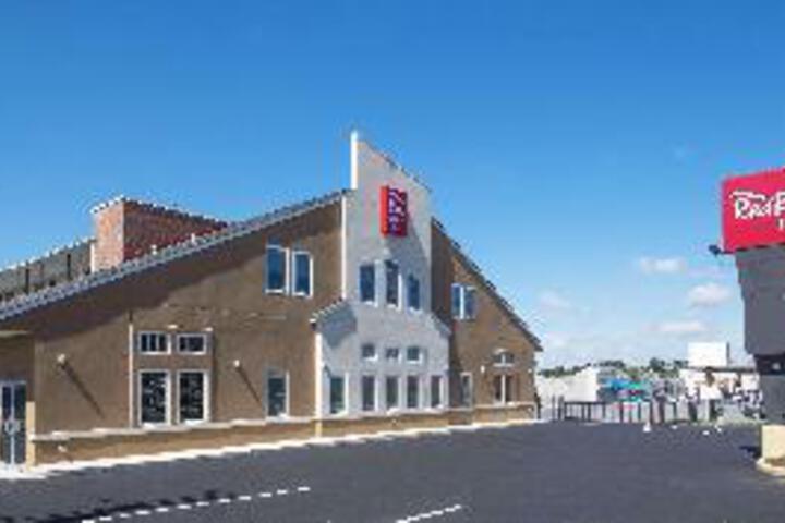 Hotel 2 of 7