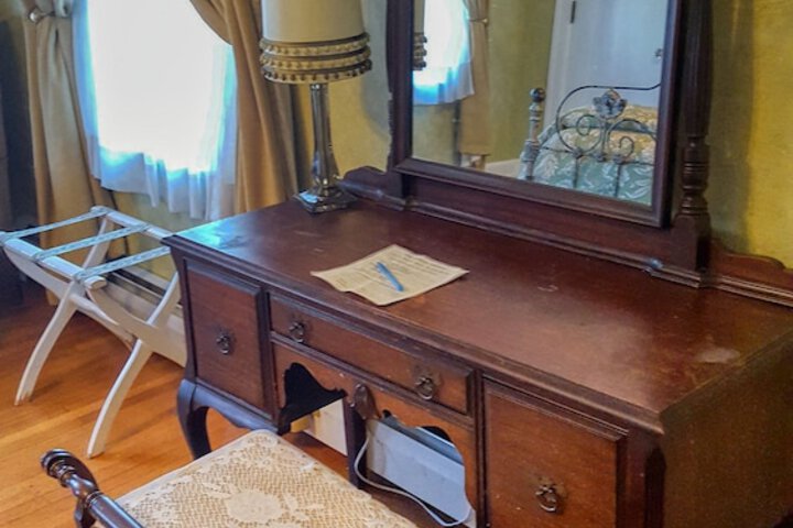 Room 45 of 104
