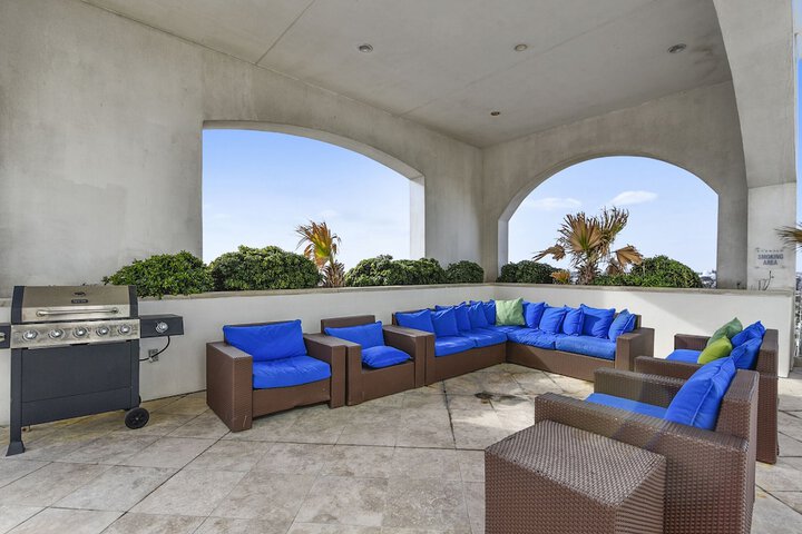 Terrace/Patio 33 of 38