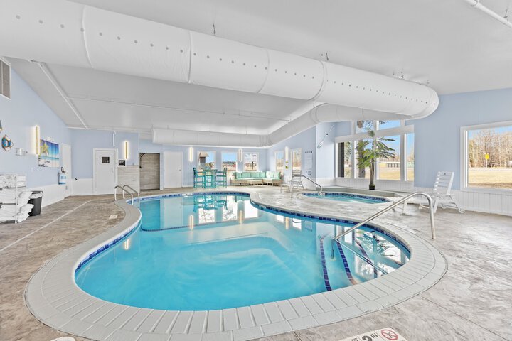 Nisswa Hotel and Suites