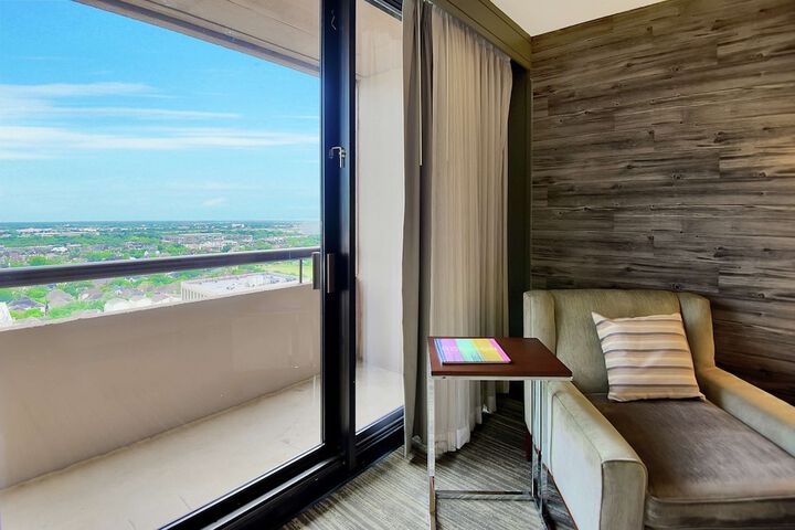 DoubleTree by Hilton Hotel & Suites Houston by the Galleria