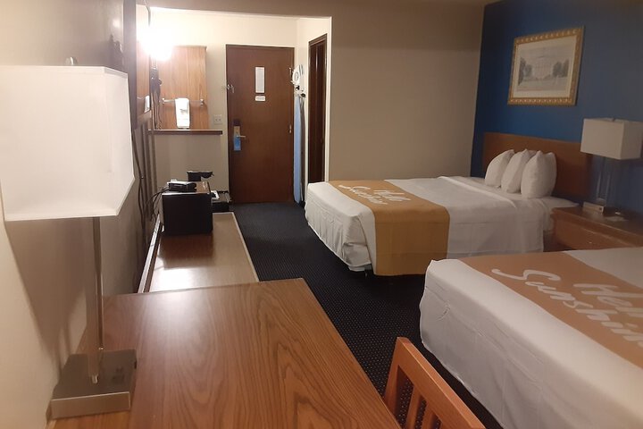 Room 9 of 23