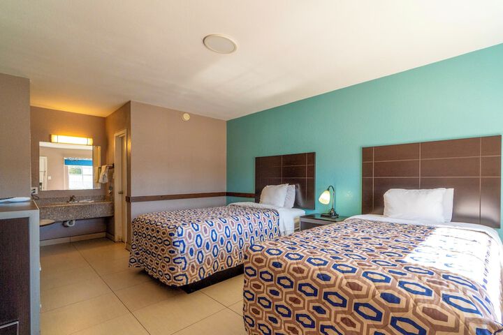 Woodfield Inn & Suites Hotel O Yoakum TX 111