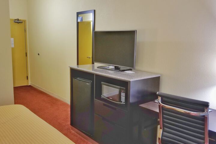 Room 12 of 21