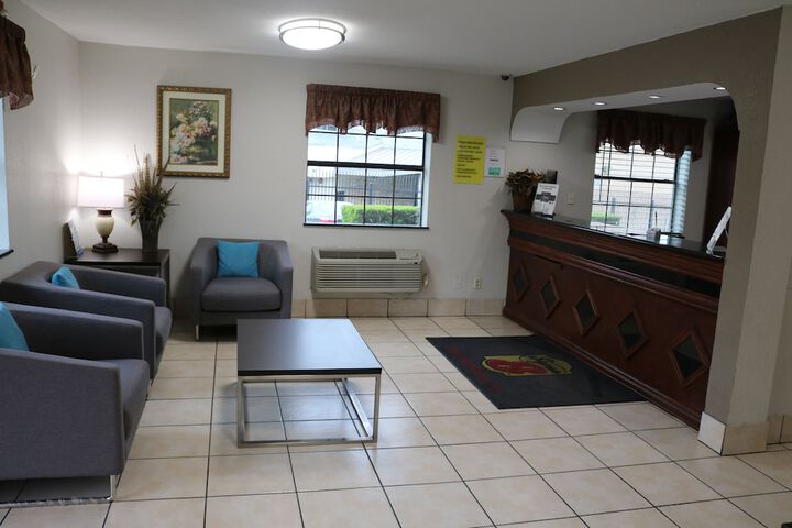Hotel Interior 11 of 28
