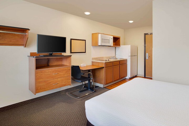 Room 9 of 24