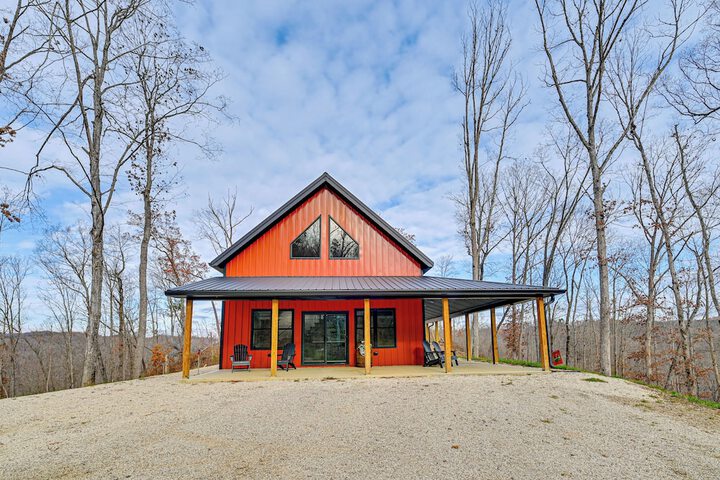 Hike & Climb: Pet-friendly Red River Gorge Cabin!