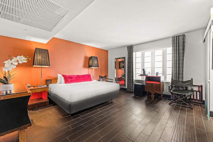 Room 43 of 98