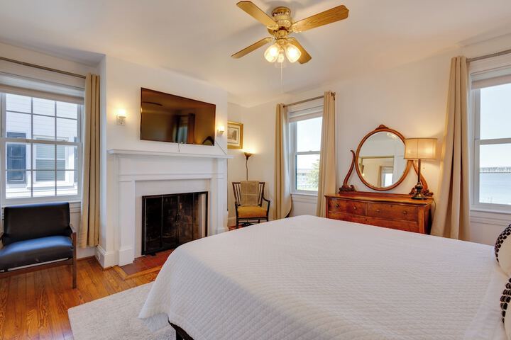 Beautiful Colonial Home on the Choptank River