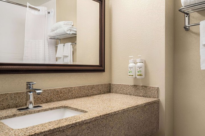 Baymont by Wyndham Georgetown / Lexington North