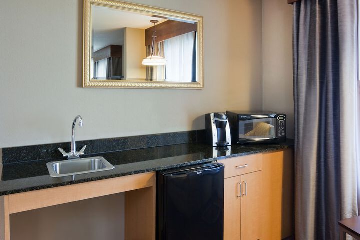 Holiday Inn Express Hotel & Suites Brainerd-Baxter by IHG