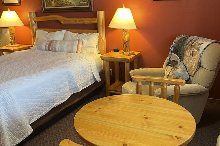 Room 15 of 28