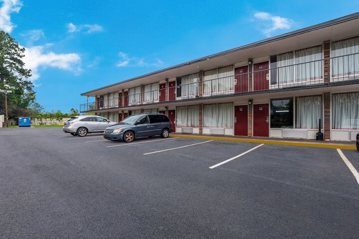 Hotel 6 of 32
