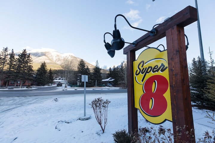 Super 8 by Wyndham Canmore