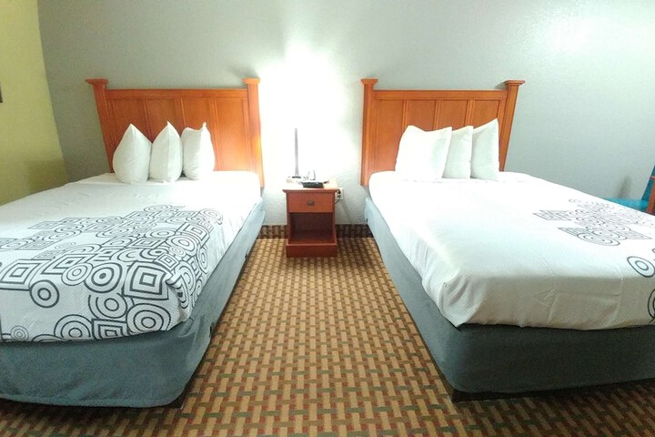 Room 21 of 32