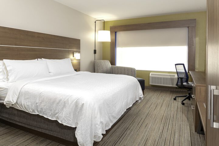 Room 40 of 60